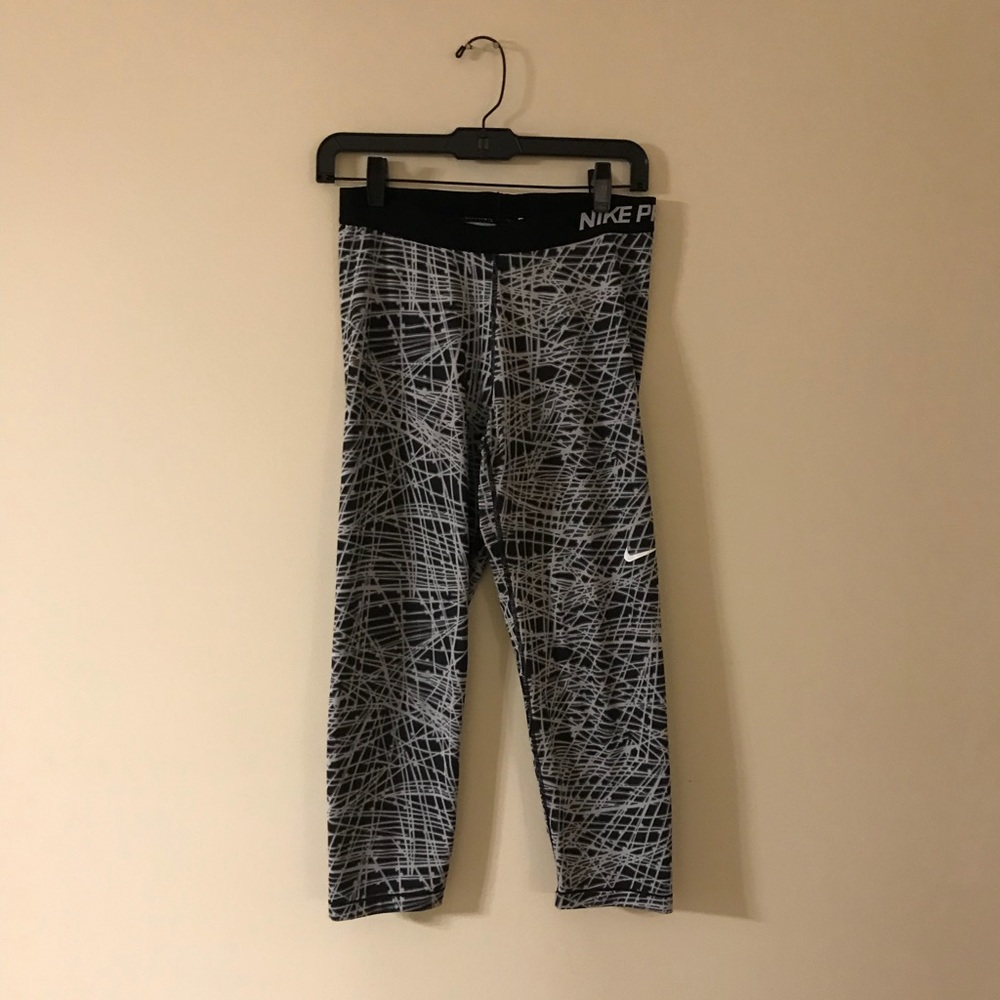 Nike Pro Patterned Leggings
